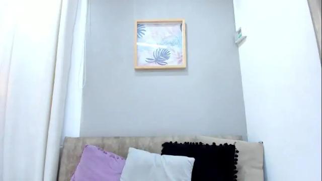 Image 2 of renataruiz_rr Stream on Chaturbate on 23 days ago