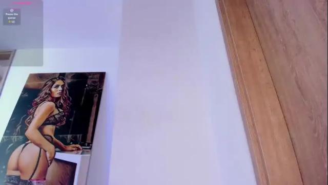 Image 10 of renatasantorino Stream on Chaturbate on 5 days ago