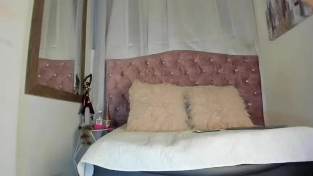 Image 11 of renatta_salerno Stream on Chaturbate on 18 months ago