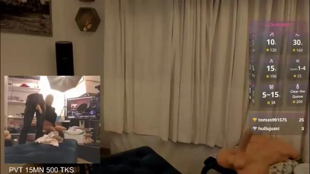 Image 2 of renattacruz Stream on Chaturbate on 1 month ago