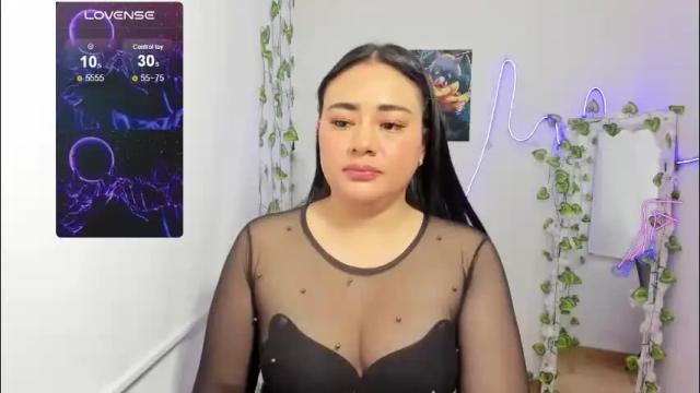 Image 2 of reyledoll Stream on Chaturbate on 7 days ago