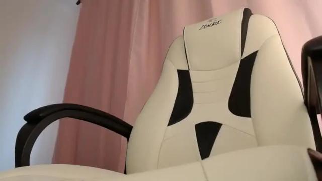 Image 11 of rhiana_berrington Stream on Chaturbate on 24 months ago