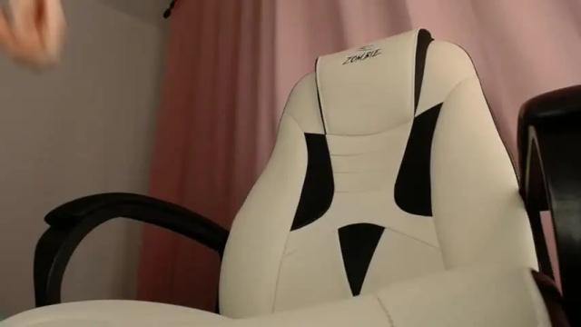 Thumbnail 1, rhiana_berrington's Stream at Chaturbate, 24 months ago