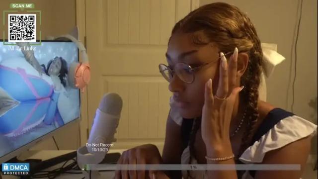 Image 8 of rhileylove Stream on Chaturbate on 24 months ago