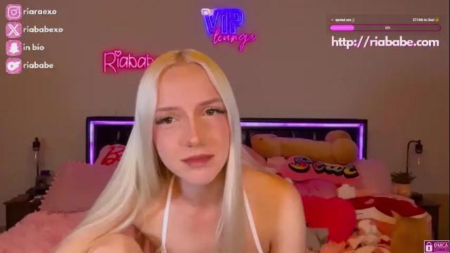 Image 10 of riababe Stream on Chaturbate on 24 days ago