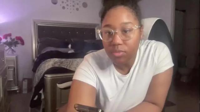 Image 10 of riahbaddie Stream on Chaturbate on 20 months ago
