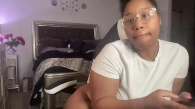 Image 8 of riahbaddie Stream on Chaturbate on 20 months ago