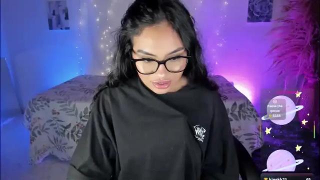 Image 8 of riana_kean Stream on Chaturbate on 8 days ago