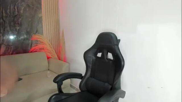 Image 2 of rianamanson Stream on Chaturbate on 2 months ago