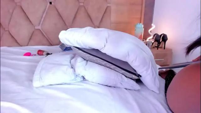 Image 11 of rianamanson Stream on Chaturbate on 11 hours ago