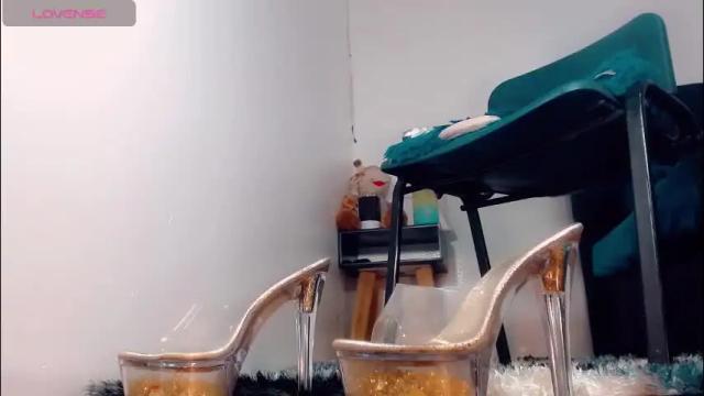 Image 10 of riannagarcia_ Stream on Chaturbate on 2 months ago