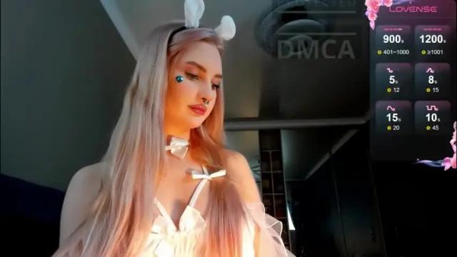 Image 11 of riawoods Stream on Chaturbate on 20 hours ago