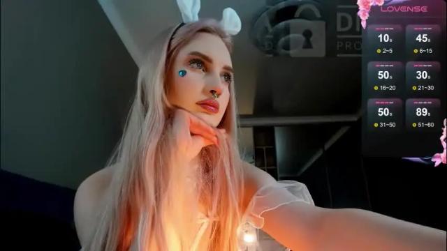 Image 8 of riawoods Stream on Chaturbate on 20 hours ago