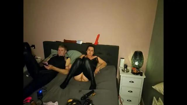 Image 10 of ricardobecky Stream on Chaturbate on 3 months ago
