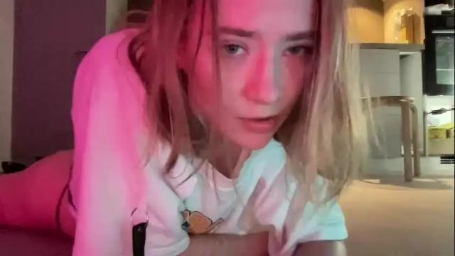 Image 2 of rickisanchez Stream on Chaturbate on 4 months ago