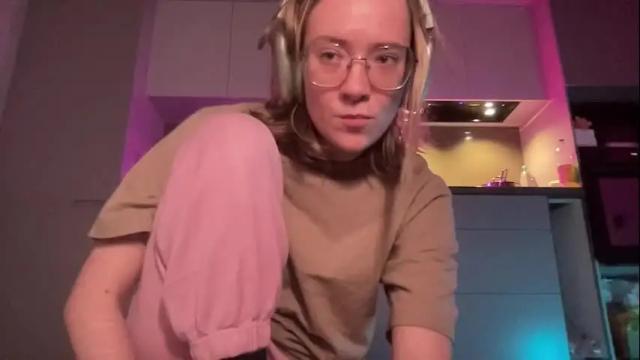 Image 2 of rickisanchez Stream on Chaturbate on 4 months ago