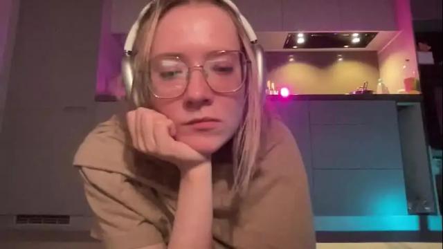 Image 4 of rickisanchez Stream on Chaturbate on 4 months ago