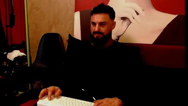 Image 2 of rickystuart Stream on Chaturbate on 18 months ago