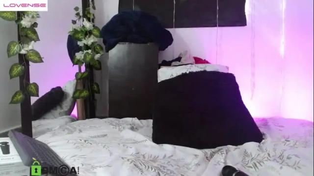 Image 3 of ricocandy Stream on Chaturbate on 1 month ago