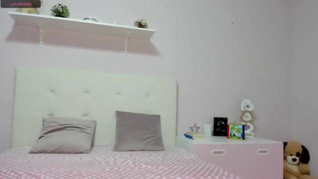 Image 10 of rihana85 Stream on Chaturbate on 21 months ago