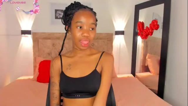 Image 11 of rihana_hot01 Stream on Chaturbate on 23 days ago