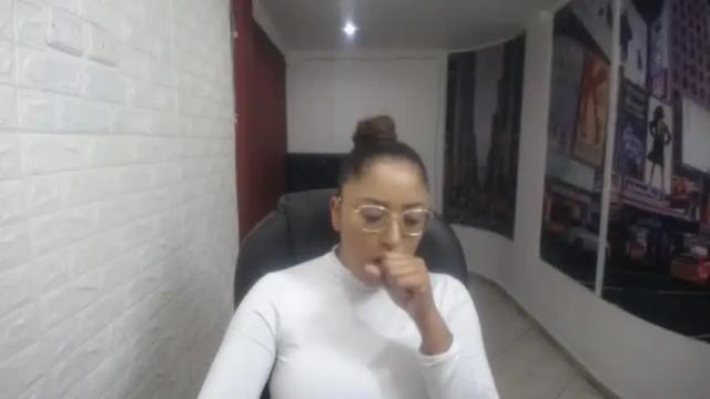 Image 2 of rihanna_kim Stream on Chaturbate on 20 months ago