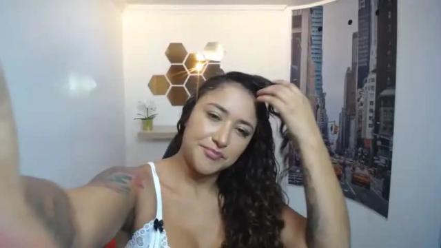 Image 10 of rihanna_kim Stream on Chaturbate on 20 months ago