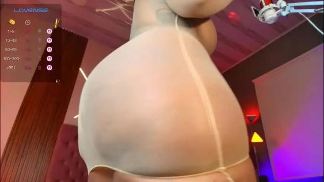 Image 7 of rihanna_rose Stream on Chaturbate on 9 days ago