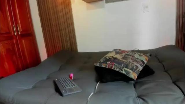 Image 4 of rihannagil Stream on Chaturbate on 21 hours ago