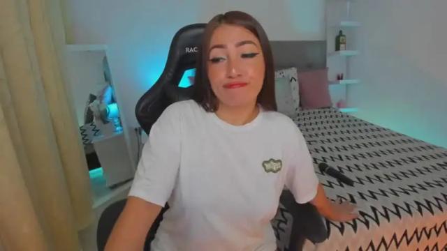Image 12 of rikaqueen_ Stream on Chaturbate on 14 months ago