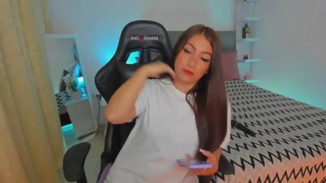 Image 6 of rikaqueen_ Stream on Chaturbate on 14 months ago