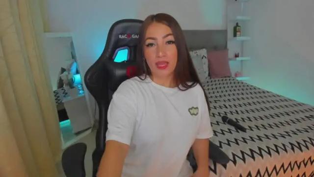 Image 7 of rikaqueen_ Stream on Chaturbate on 14 months ago