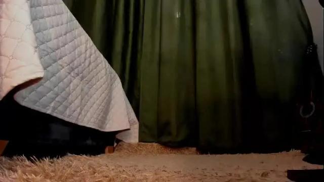 Image 12 of riley_bensongh Stream on Chaturbate on 15 days ago