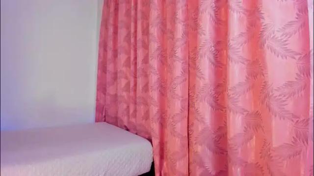 Image 2 of riley_bensongh Stream on Chaturbate on 15 days ago