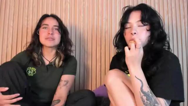 Image 10 of riley_colors Stream on Chaturbate on 1 day ago