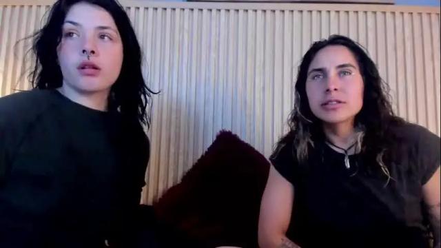 Image 3 of riley_colors Stream on Chaturbate on 3 months ago