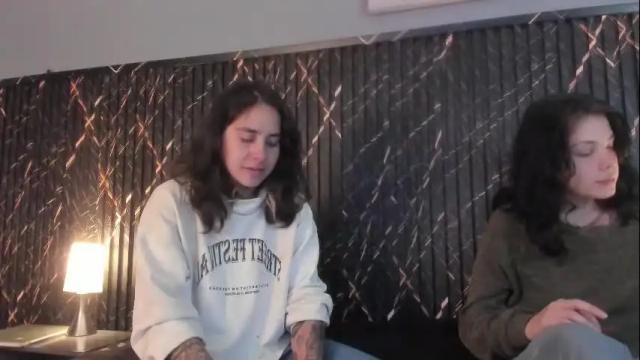 Image 3 of riley_colors Stream on Chaturbate on 2 months ago