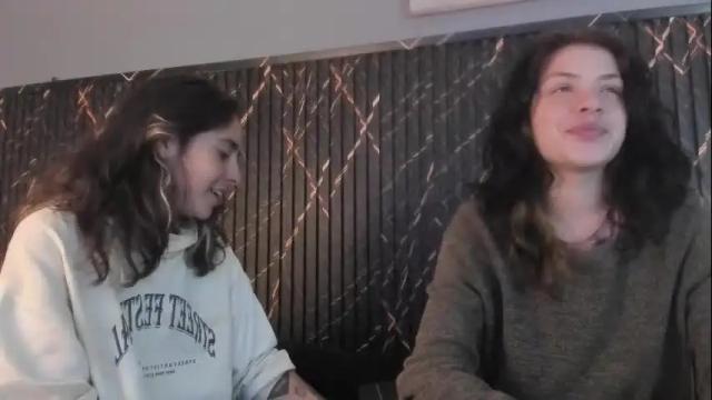Image 4 of riley_colors Stream on Chaturbate on 2 months ago
