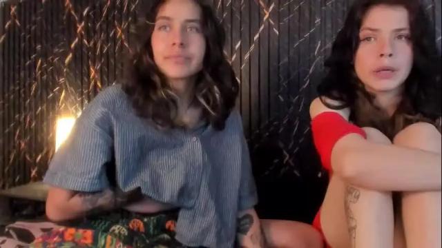 Image 8 of riley_colors Stream on Chaturbate on 1 month ago