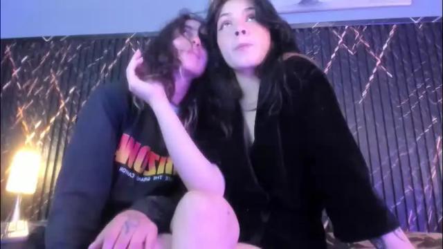 Image 4 of riley_colors Stream on Chaturbate on 1 month ago