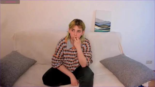 Image 3 of rileycliffside Stream on Chaturbate on 14 months ago