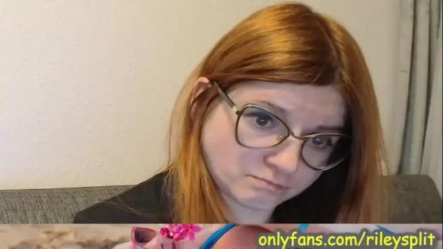 Image 10 of rileycomely Stream on Chaturbate on 6 months ago