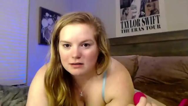 Image 11 of rileyparks121389 Stream on Chaturbate on 13 months ago