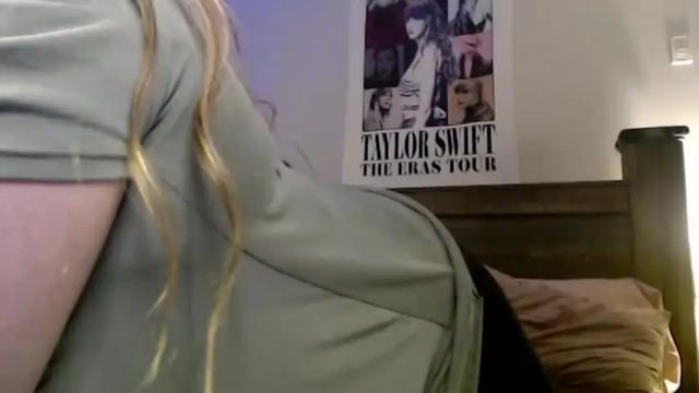 Image 6 of rileyparks121389 Stream on Chaturbate on 12 months ago