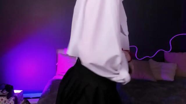 Image 2 of rina_dee Stream on Chaturbate on 15 months ago