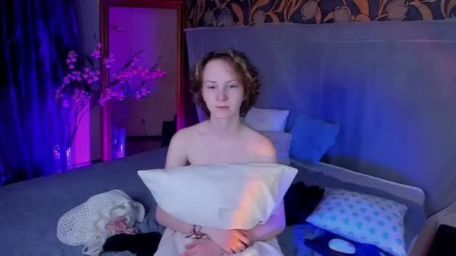 Image 2 of rina_dee Stream on Chaturbate on 15 months ago