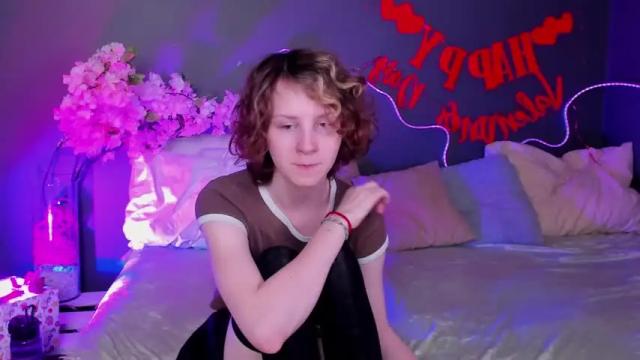 Image 3 of rina_dee Stream on Chaturbate on 15 months ago