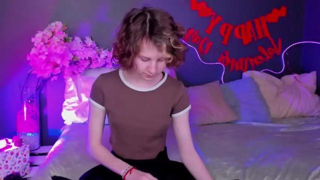 Image 4 of rina_dee Stream on Chaturbate on 15 months ago