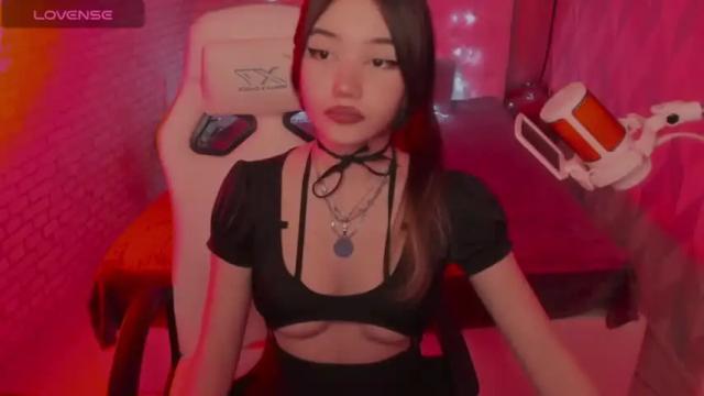 Image 4 of rinabrin Stream on Chaturbate on 22 months ago