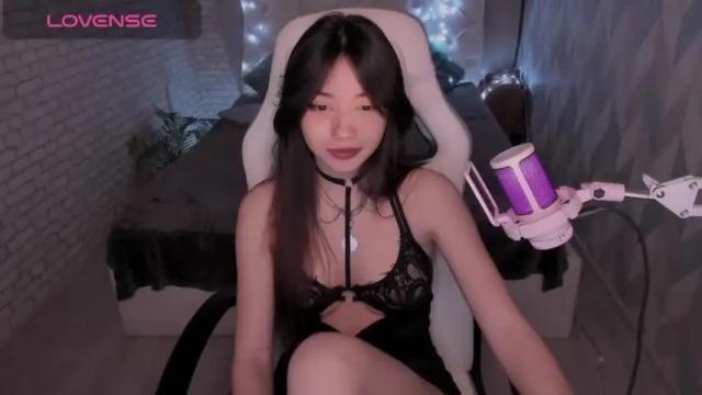 Image 10 of rinabrin Stream on Chaturbate on 22 months ago